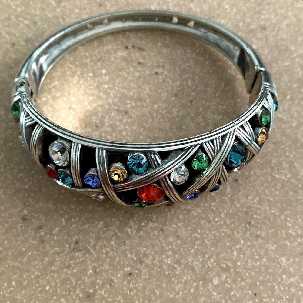 Brighton magnetic closure Bangle with fabulous Swarovski crystals!  Retired!